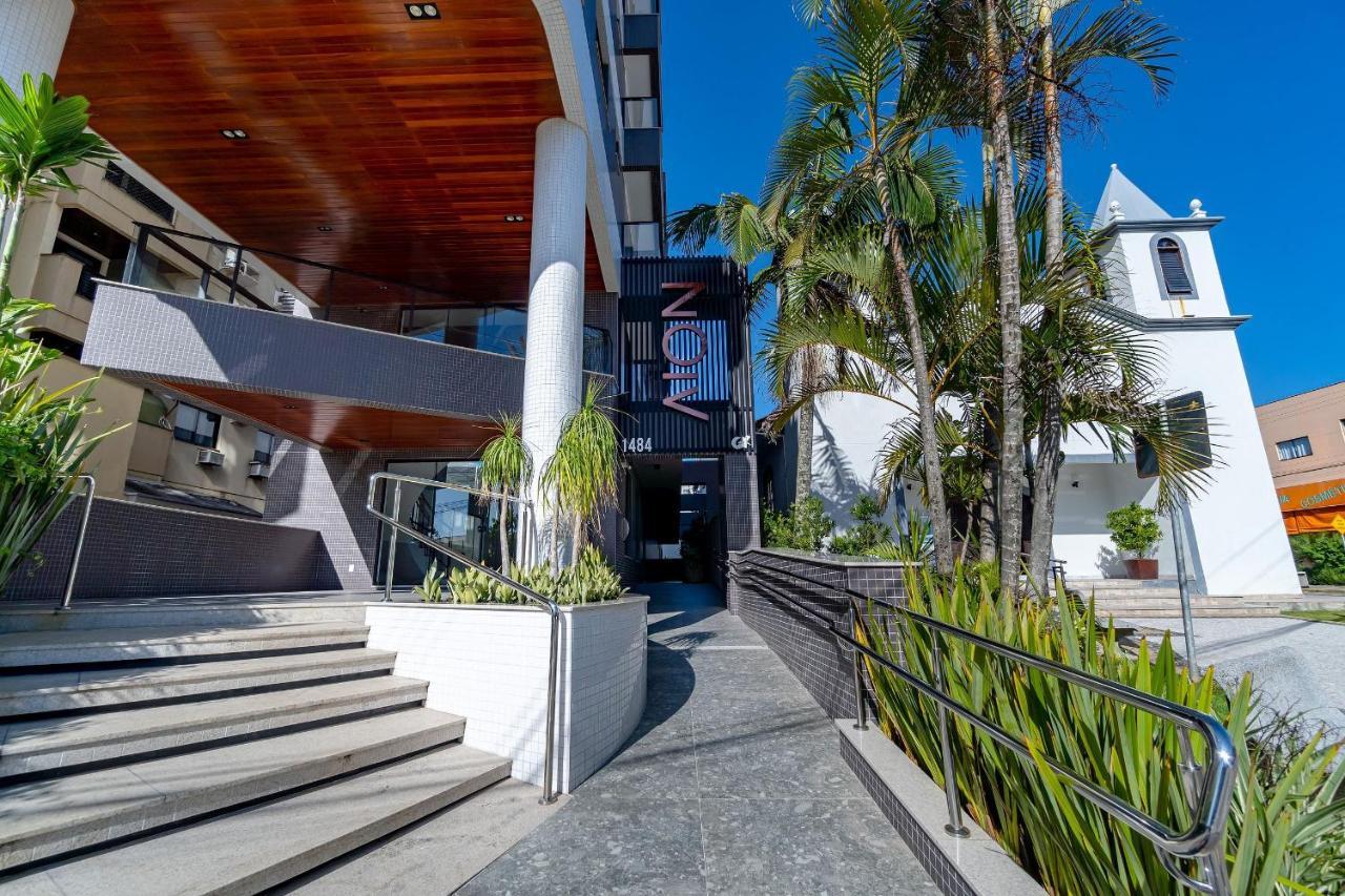 Confortavel Loft Em Condominio Com Piscina Bombinhas Luaran gambar